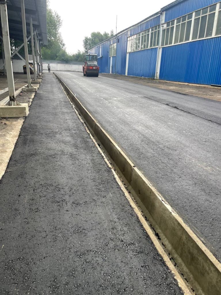 Наши работы по асфальтированию и дорожным работам — фото 21