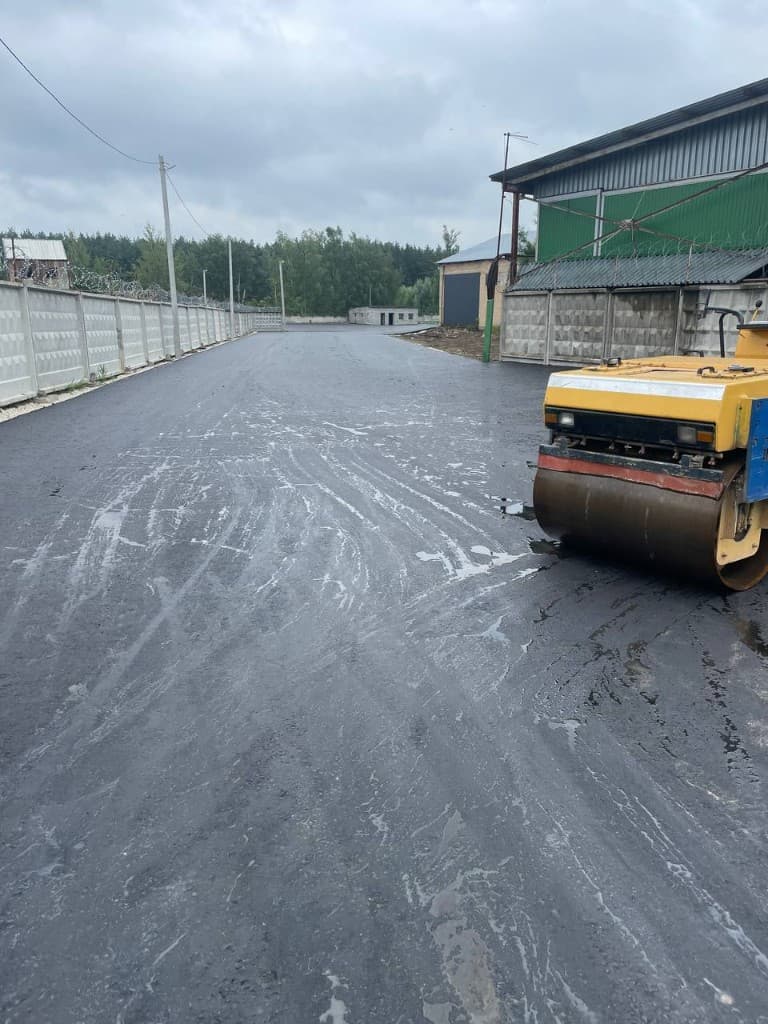 Наши работы по асфальтированию и дорожным работам — фото 25