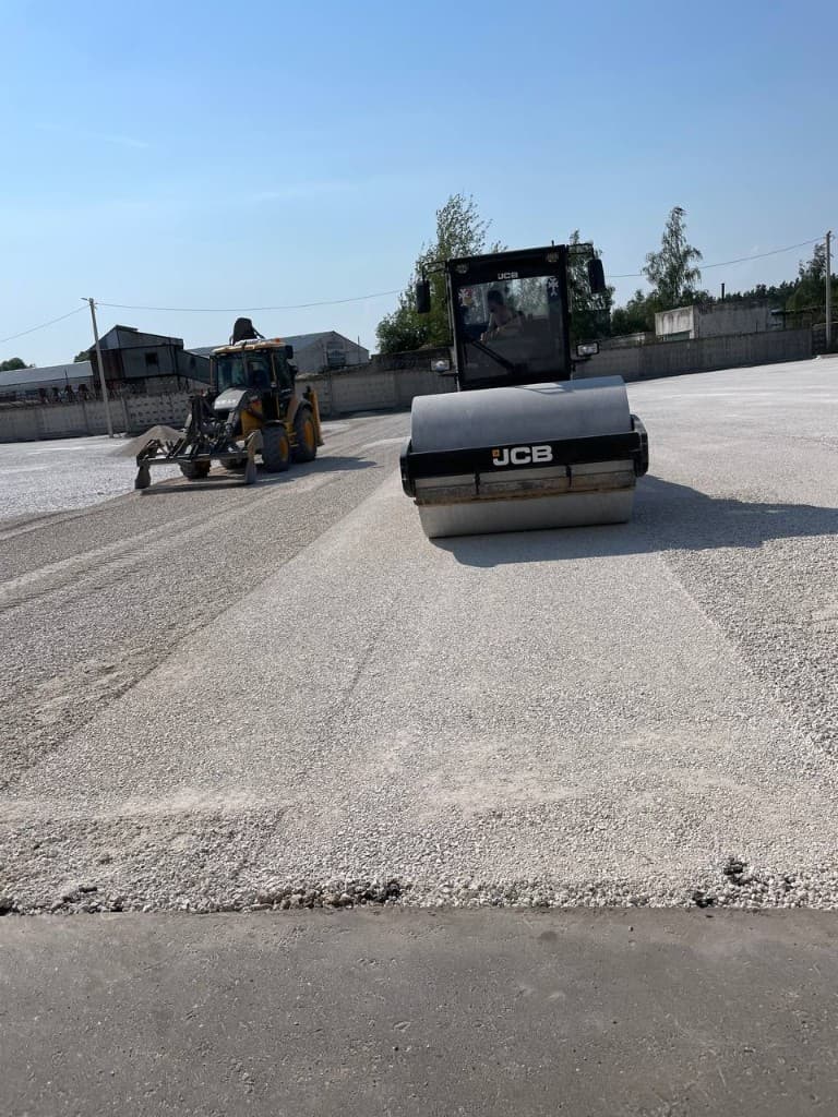 Наши работы по асфальтированию и дорожным работам — фото 35