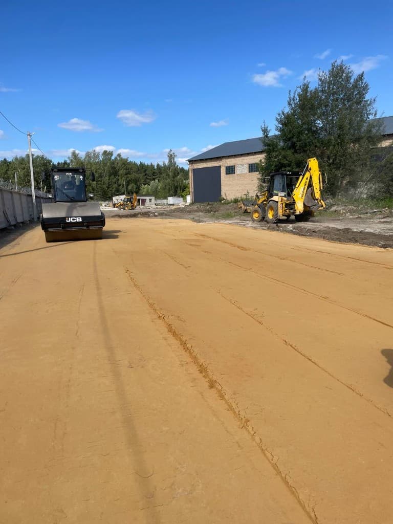Наши работы по асфальтированию и дорожным работам — фото 37